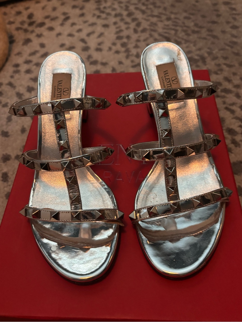 Valentino T -Strap Rockstud block Heel size 3-81/2 Metallic Patin Leather